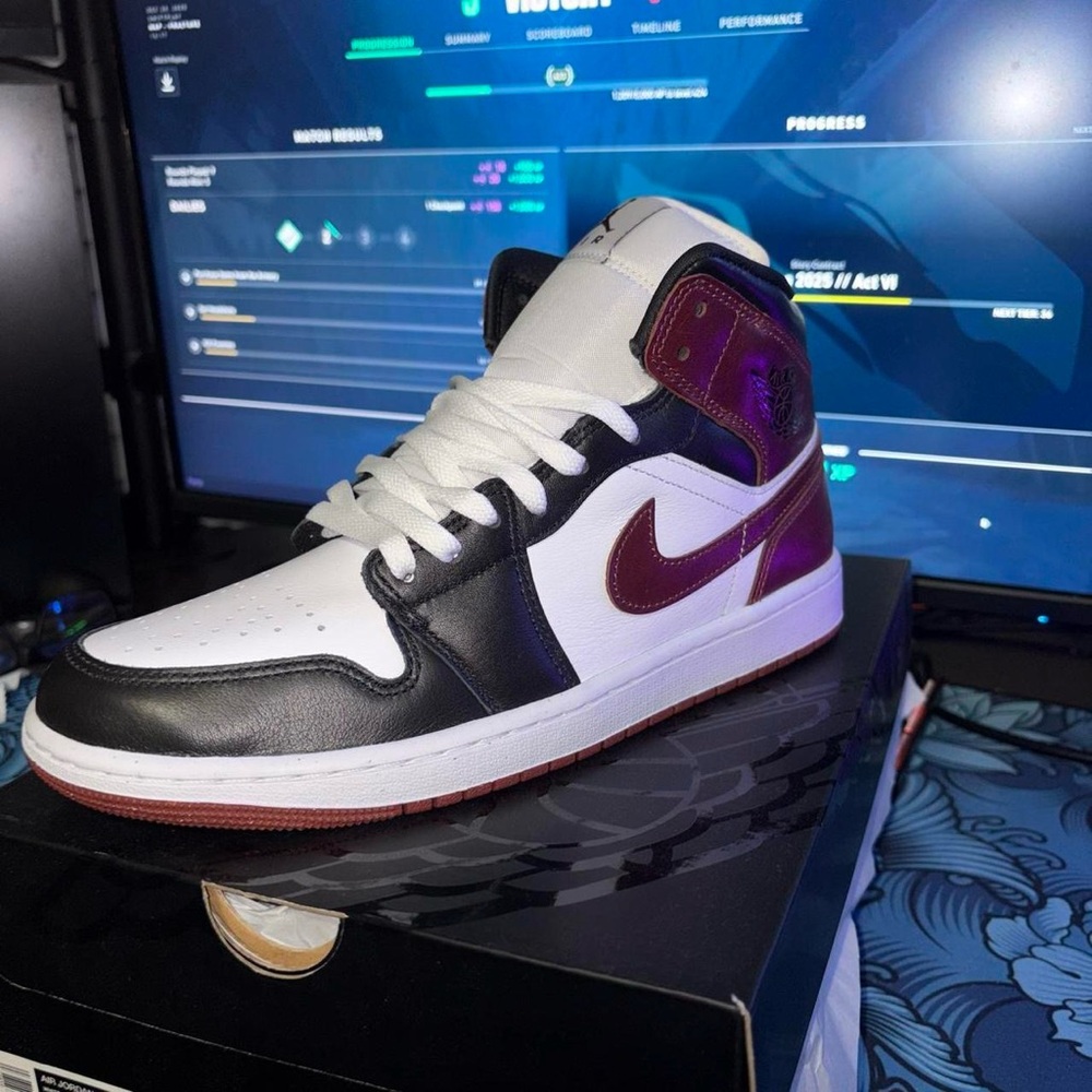 Air Jordan 1 mid SE
